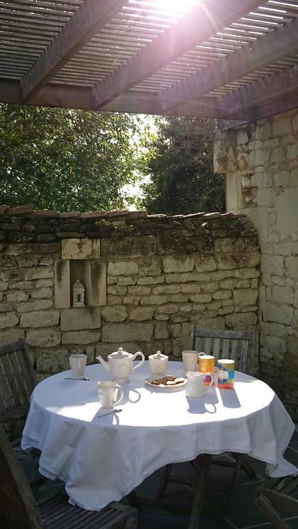 L'Olivier Villa Monts-sur-Guesnes Buitenkant foto
